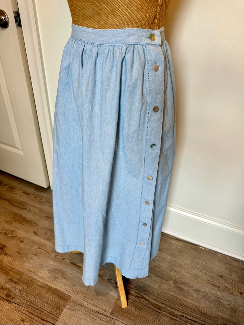 EUC Eagles Eye Chambray Blue Button Midi Skirt Sz 12 VINTAGE 90's